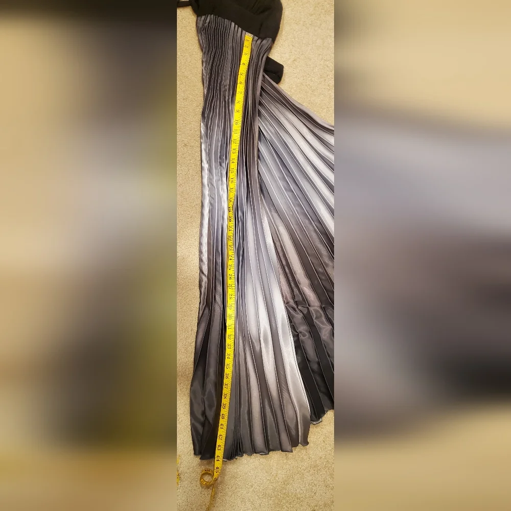 XSCAPE Women's Halter Neck,Open Back, Pleated Black /Silver Maxi Dress Size 8. - Picture 7 of 12